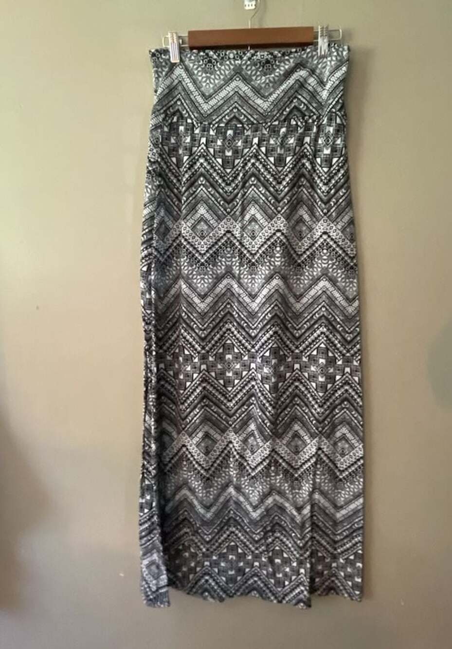 heartsoul Geometric Chevron Monochromatic Maxi Skirt